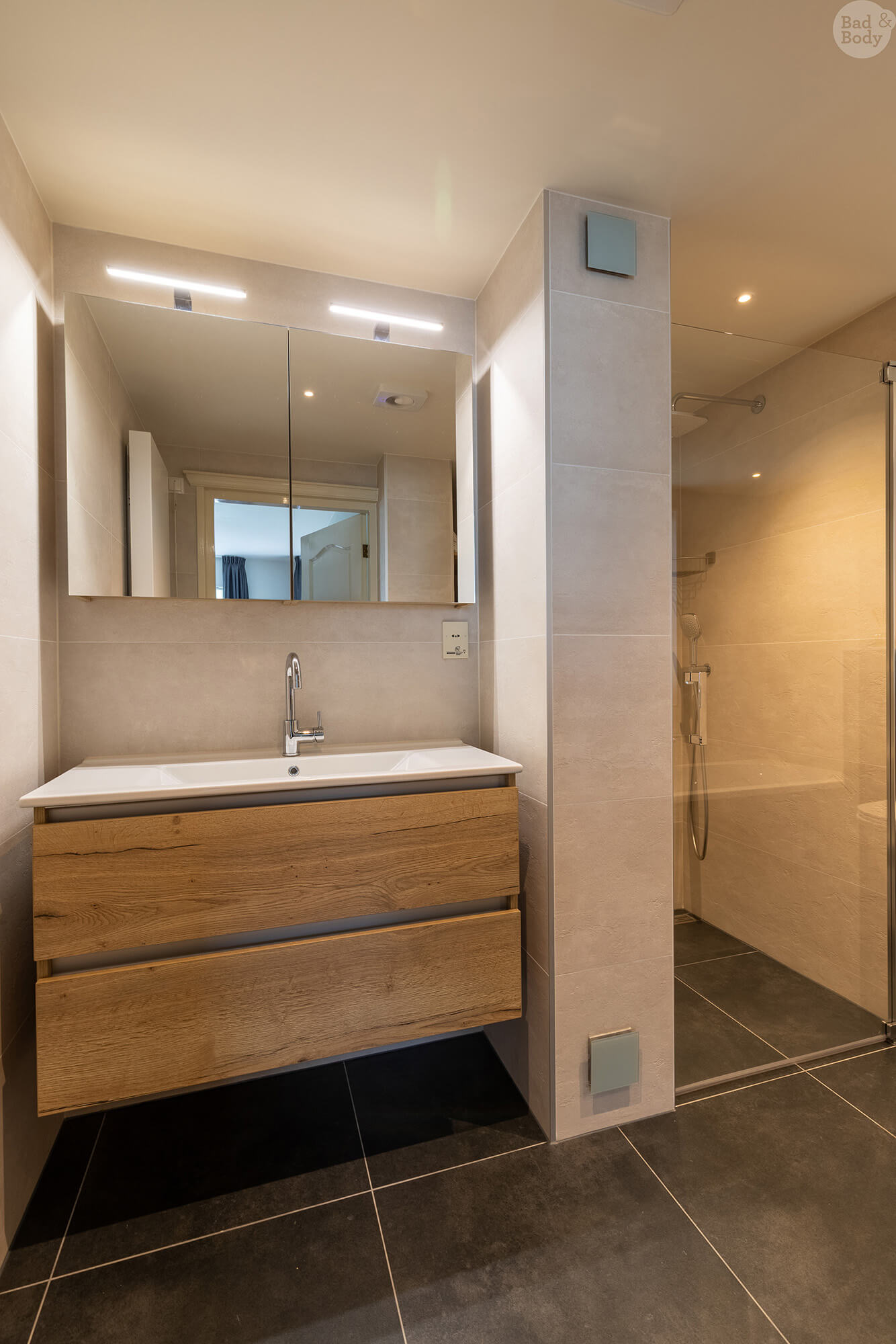 09_2020_CenG_Smolders_Zwart_Badkamer_L_HR